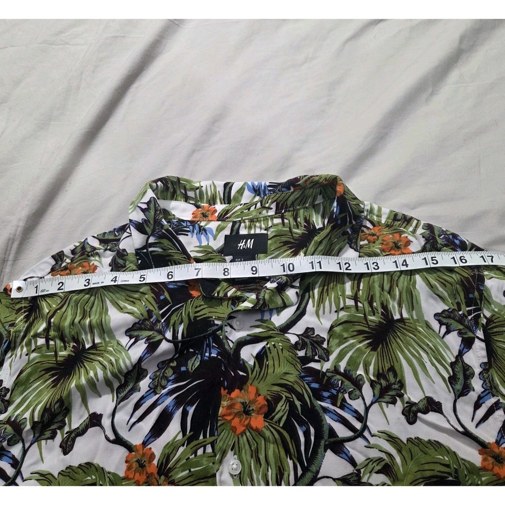 H&M Men's Hawaiian Shirt Palm Tree Print Button Up Short Sleeve Resort Size S - Picture 10 of 11
